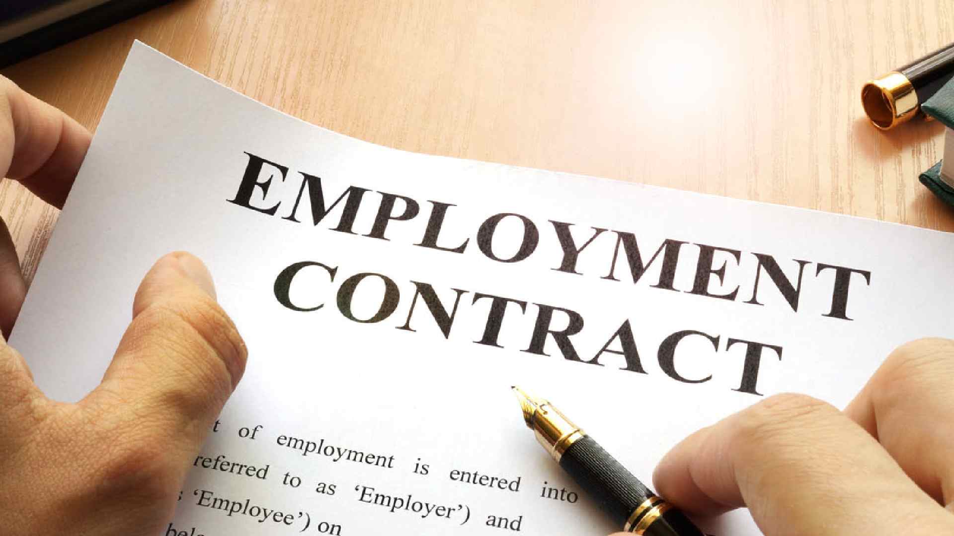 employment contract UAE